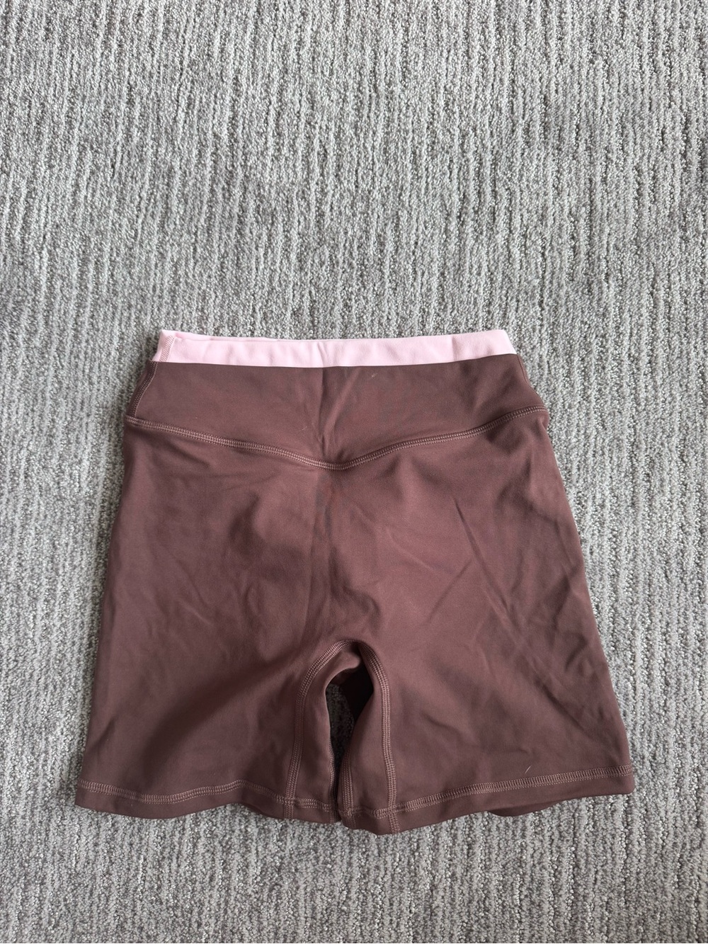 New Liaison the label LAYERED SCULPT SHORT V1 - mocha brown and soft pink